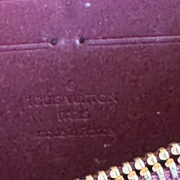 LOUIS VUITTON VERNIS MERLOT LONG ZIPPERED WALLET WITH BOX - Picture 6 of 11